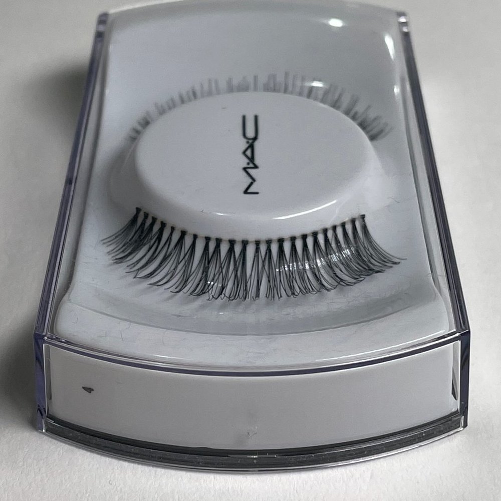 MAC False Lashes #4 - Picture 2 of 2